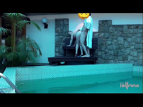❤️ Bos menjemput pembantu rumah ke kolam, tetapi tidak dapat menahan panas ❤️❌ Video persetan pada kami ms.teatroporno.ru ❌